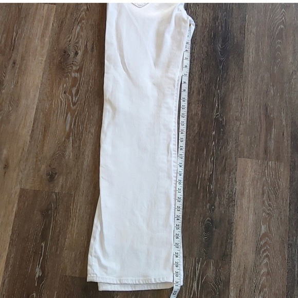 Kut From The Kloth 'Natalie' White Denim Jean - Picture 4 of 7